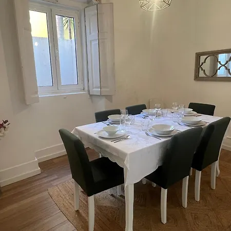 Lägenhet Principe Real - 2 Bedroom With Terrace Lisboa
