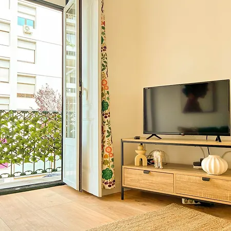 Principe Real - 2 Bedroom With Terrace * Lizbona