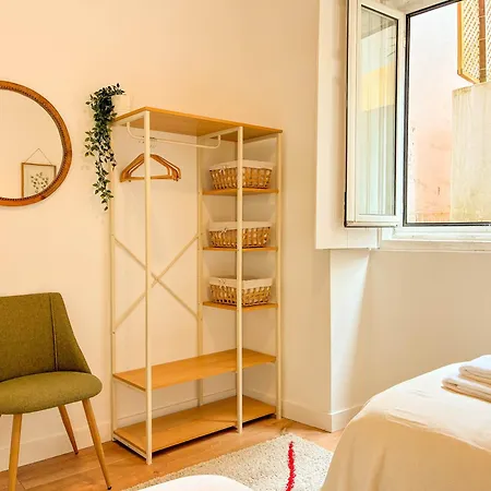 Principe Real - 2 Bedroom With Terrace Lizbona