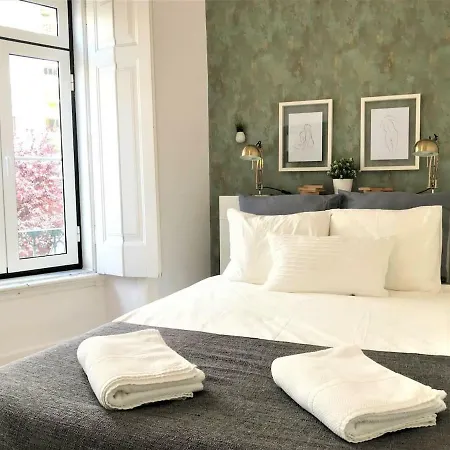 Principe Real - 2 Bedroom With Terrace * Lizbona