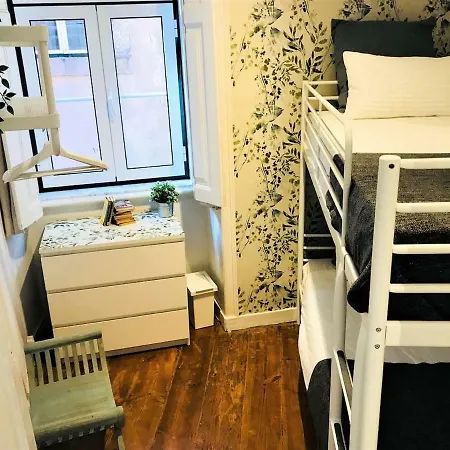 Principe Real - 2 Bedroom With Terrace * Lizbona