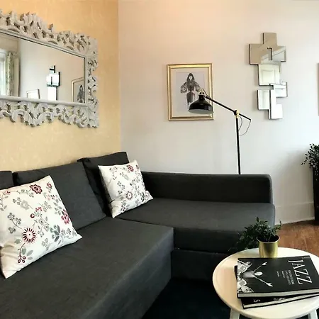 Principe Real - 2 Bedroom With Terrace شقة